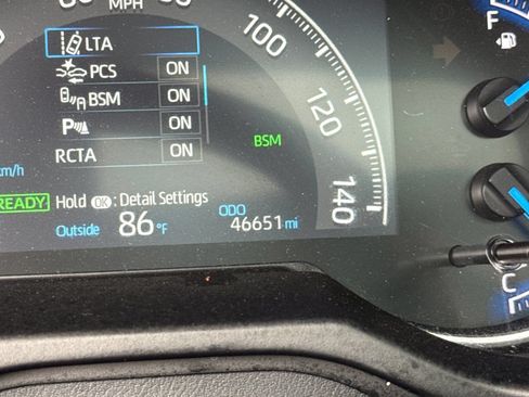 Used 2021 Toyota RAV4 Limited AWD/4WD image 28