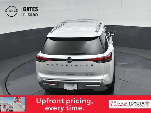 Used 2025 Nissan Pathfinder SL AWD/4WD image 45