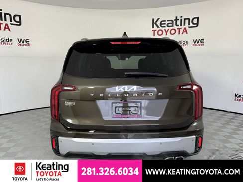 Used 2025 Kia Telluride S FWD image 5