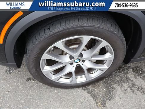 Used 2022 BMW X5 xDrive40i w/ Parking Assistance Package AWD/4WD image 44