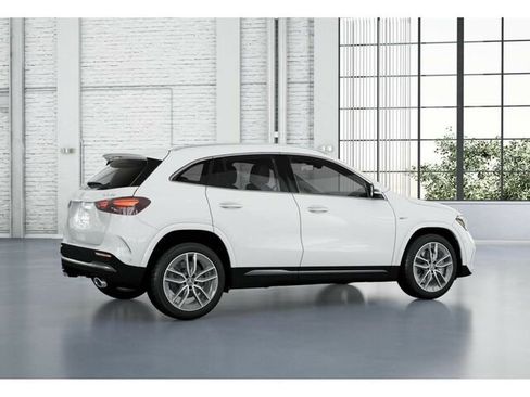 New 2025 Mercedes-Benz GLA 35 AMG 4MATIC image 20
