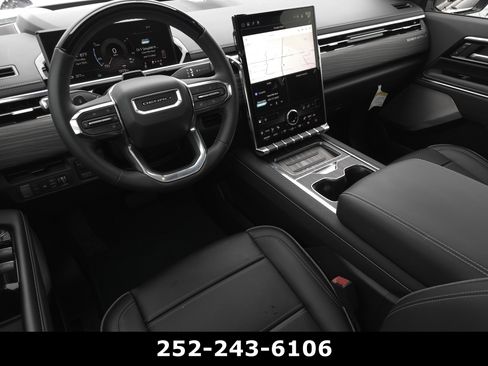 Used 2025 GMC Sierra EV Denali AWD/4WD image 15