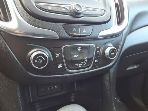 Used 2023 Chevrolet Equinox LT FWD image 19