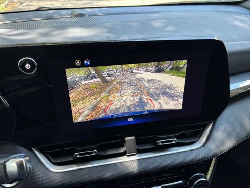 Used 2025 Chevrolet Equinox LT AWD/4WD image 20