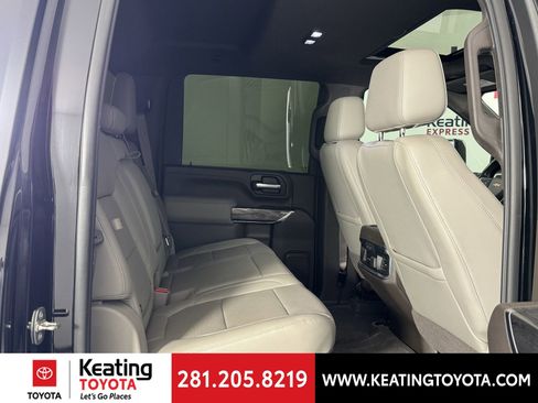 Used 2020 Chevrolet Silverado 2500 LTZ w/ LTZ Premium Package image 17