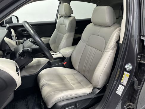 Certified 2024 Honda HR-V EX-L image 15