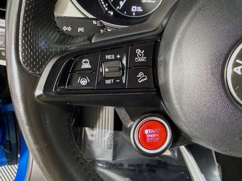 Used 2021 Alfa Romeo Stelvio Ti w/ Nero Edizione image 14