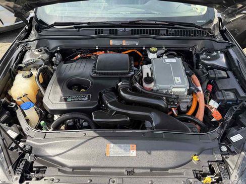 Used 2018 Ford Fusion Energi SE FWD image 21