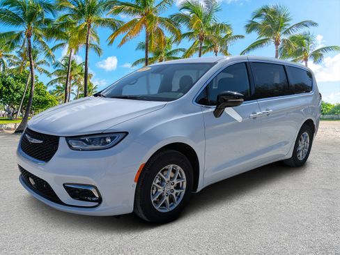 New 2026 Chrysler Pacifica Select FWD image 7