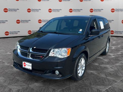 Used 2019 Dodge Grand Caravan SXT FWD image 1
