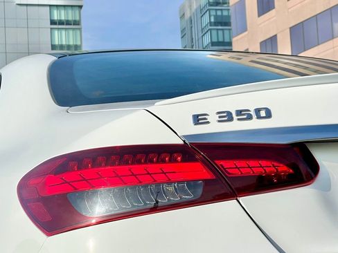 Certified 2022 Mercedes-Benz E 350 4MATIC Sedan image 12