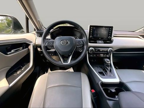 Used 2021 Toyota RAV4 XLE Premium AWD/4WD image 11