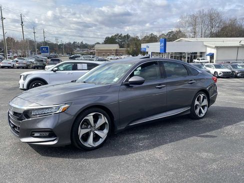 Used 2019 Honda Accord Touring image 9