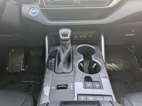 Used 2020 Toyota Highlander Platinum image 17