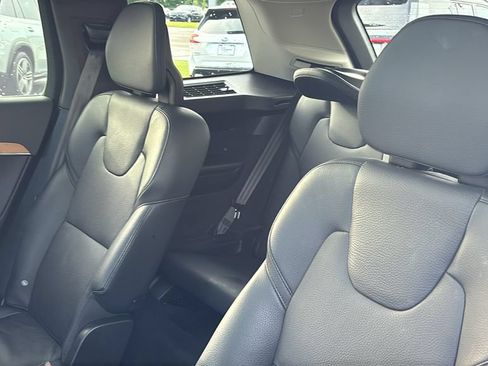 Certified 2025 Volvo XC90 T8 Plus w/ Protection Package AWD/4WD image 26