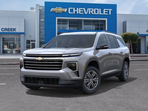 New 2026 Chevrolet Traverse LT w/ Driver Confidence Package FWD image 7