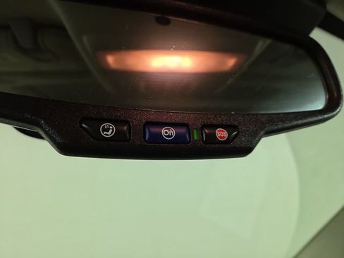 Used 2019 Buick Encore Essence w/ Experience Buick Package AWD/4WD image 28