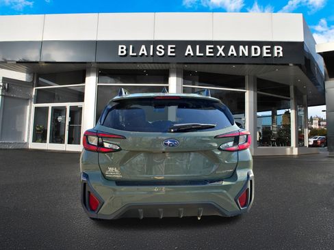 Used 2025 Subaru Crosstrek 2.5i Limited AWD/4WD image 3
