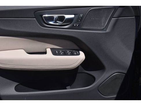 New 2026 Volvo XC60 B5 Plus w/ Protection Package Premier AWD/4WD image 25