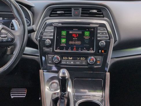 Used 2021 Nissan Maxima SR w/ Sport Mat Group FWD image 17