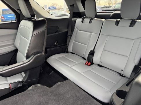 Certified 2021 Ford Explorer XLT w/ Equipment Group 202A image 27