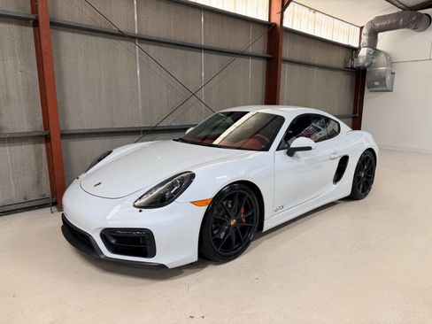 Used 2015 Porsche Cayman GTS image 2
