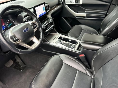 Used 2021 Ford Explorer Limited w/ Equipment Group 301A image 10