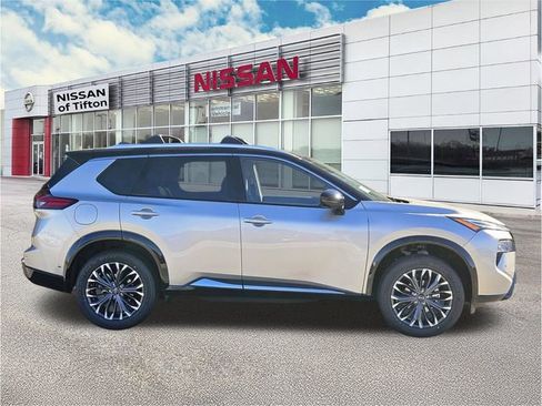 New 2026 Nissan Rogue Platinum w/ Platinum Premium Package image 3