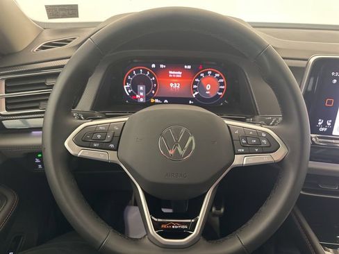 New 2026 Volkswagen Atlas Peak Edition AWD/4WD image 10