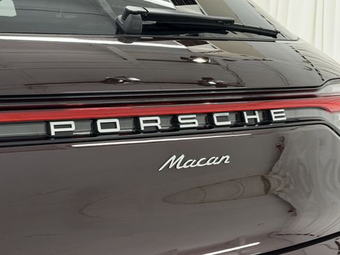 New 2026 Porsche Macan image 65