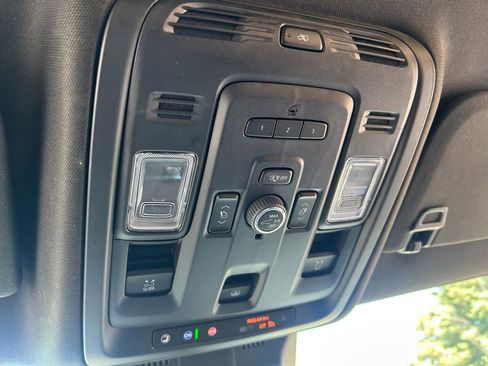 Used 2023 Cadillac Escalade Premium Luxury RWD image 64