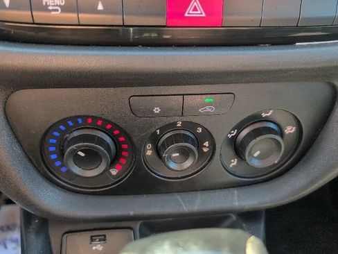 Used 2015 RAM ProMaster City Tradesman w/ Rear Back-up Camera Group FWD image 34
