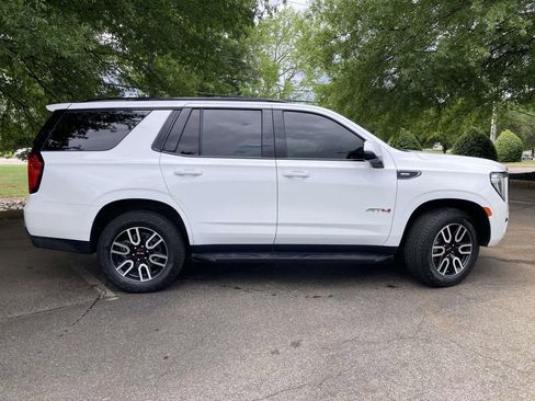 Used 2023 GMC Yukon AT4 AWD/4WD image 2