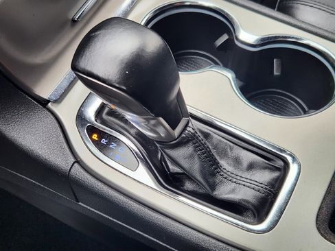 Used 2021 Jeep Grand Cherokee Limited image 23