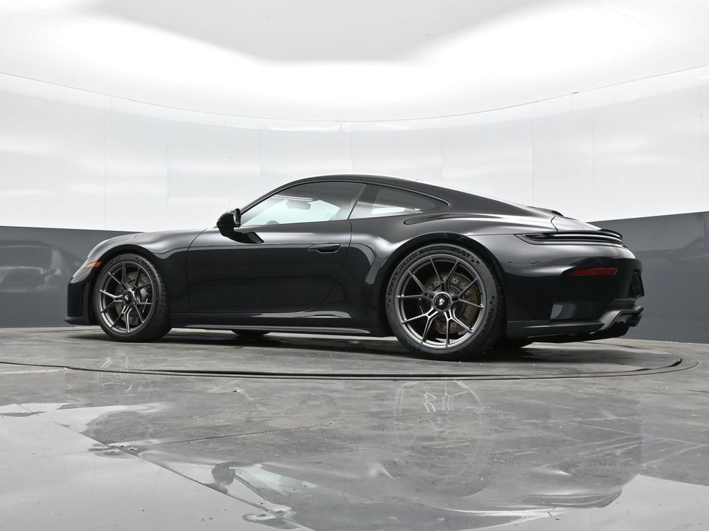 Used 2026 Porsche 911 GT3 RWD image 35