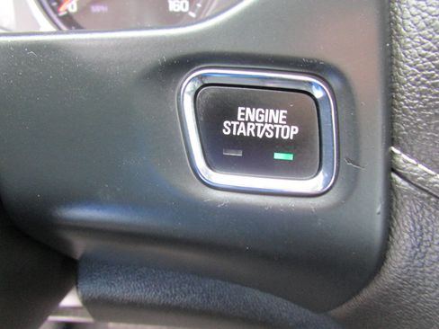 Used 2023 GMC Acadia SLT image 26