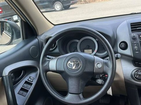 Used 2011 Toyota RAV4 4WD w/ Base L4 Extra Value Pkg image 19