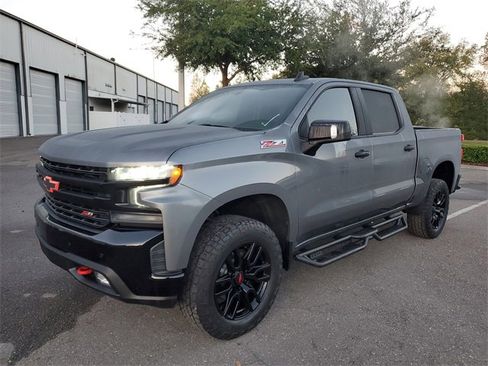 Used 2020 Chevrolet Silverado 1500 LT Trail Boss image 2