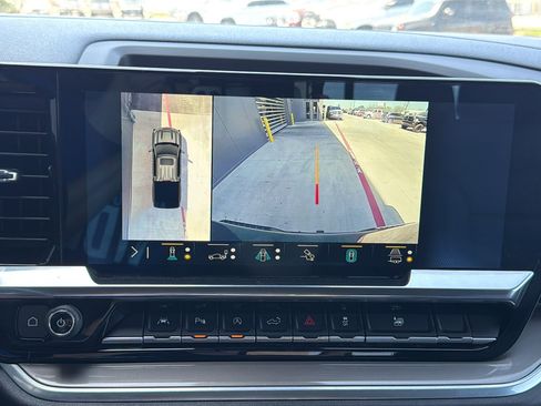 Used 2022 Chevrolet Silverado 1500 High Country w/ High Country Premium Package image 23