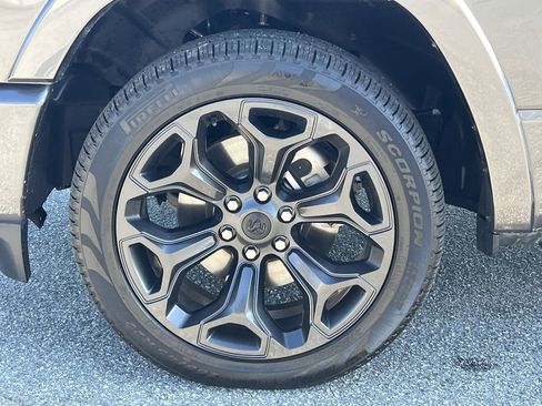 Used 2024 RAM 1500 Limited image 39