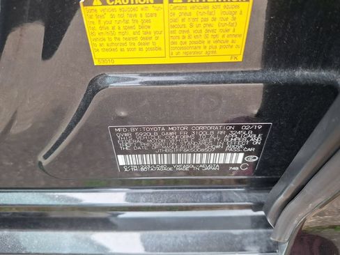 Used 2019 Lexus LS 500 w/ Accessory Package (Z2) RWD image 30