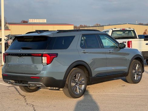 New 2026 Ford Explorer Active w/ Active Comfort Package image 3