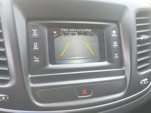 Used 2015 Chrysler 200 Limited image 14