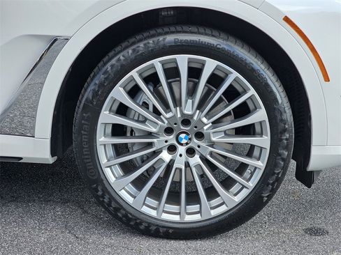 Used 2025 BMW X7 xDrive40i image 13