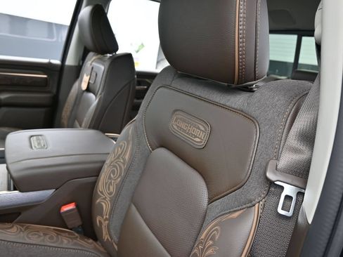 Used 2025 RAM 1500 Limited AWD/4WD image 15