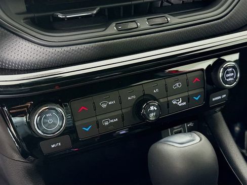 New 2026 Jeep Compass Limited image 15