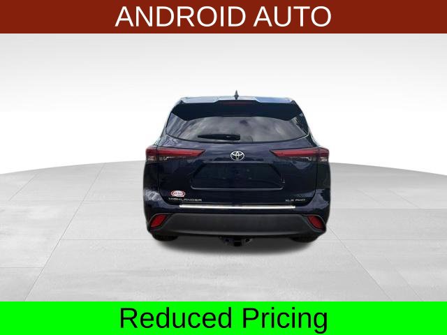Used 2020 Toyota Highlander XLE AWD/4WD image 6