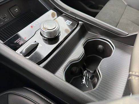 New 2026 Jeep Grand Cherokee Altitude AWD/4WD image 16