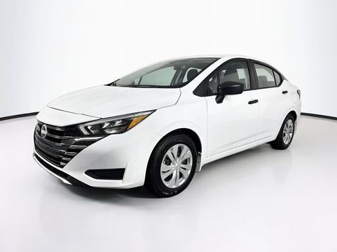 Used 2025 Nissan Versa S w/ Trunk Package FWD image 3