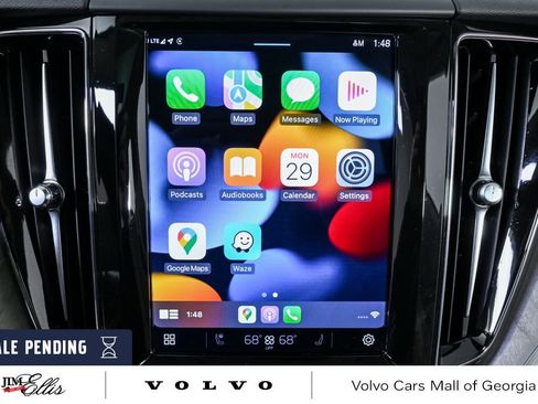 Certified 2023 Volvo XC60 B5 Plus w/ Climate Package image 18